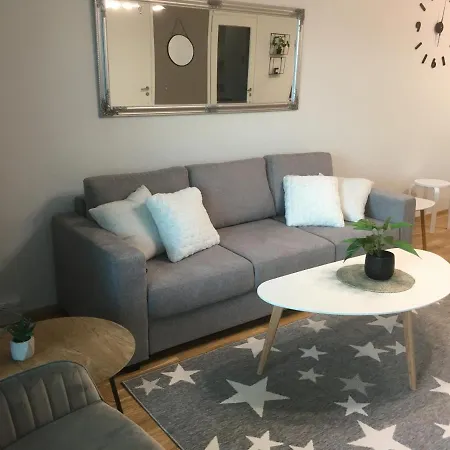 Cozy 2br Lux7, Free Private Garage Appartamento